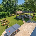 Ferienhaus Lord House, A Fenced Garden & Pool Villa, Ideal For Groups *