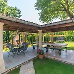 Ferienhaus Lord House, A Fenced Garden & Pool Villa, Ideal For Groups *