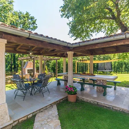 度假居 Lord House, A Fenced Garden & Pool Villa, Ideal For Groups *