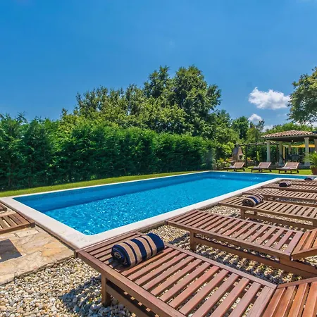 度假居 Lord House, A Fenced Garden & Pool Villa, Ideal For Groups Gradisce (Istria)